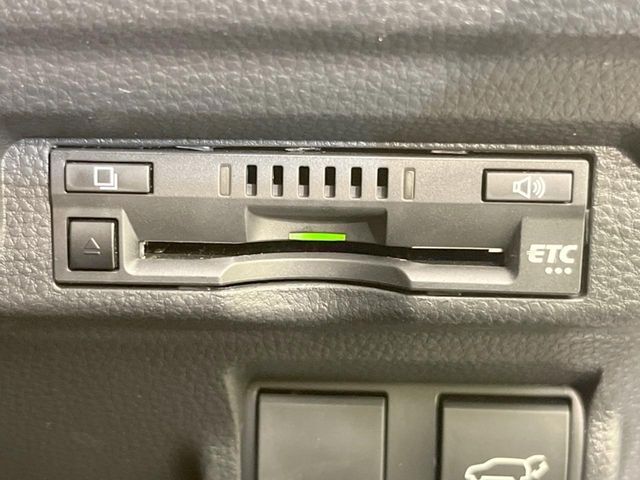 【ETC】高速道路の料金所をストレスなく通過！話題のスポットやサービスエリアに多い「スマートIC」利用時は必須のアイテムです。当店でセットアップを実施、ご納車当日からすぐにご利用いただけます！