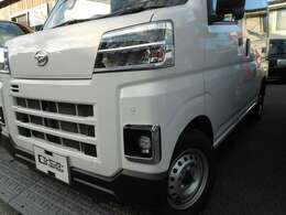 オプションLEDヘッドライト・フォグ装備