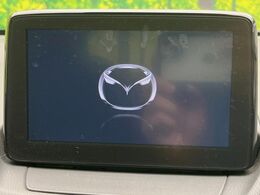 【メーカー純正ナビ】インテリアに溶け込むスタイリッシュな「専用設計」メーカーナビを装備♪視認性や操作性など基本性能にも優れ、より上質なカーライフをお楽しみいただけます。