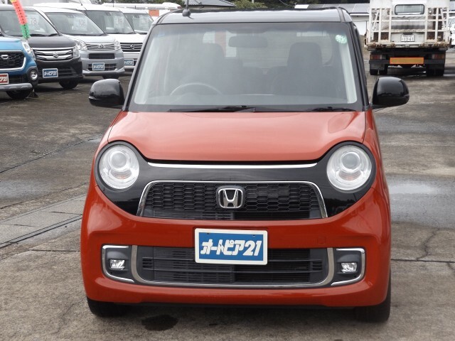 毎日続々と新しいお車が入庫中♪お探しのお車があればぜひ一度ご来店ください！笑顔でお待ちしています♪