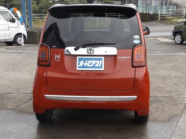 自社車検整備工場・鈑金塗装工場完備！！もしもの時も安心のアフターサービス！！