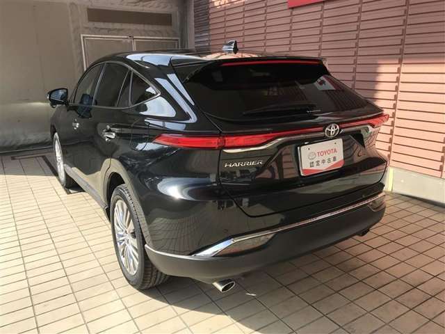 他にも画像がございますので、是非ご覧いただければと思います。より詳しくお車をご覧いただけます。