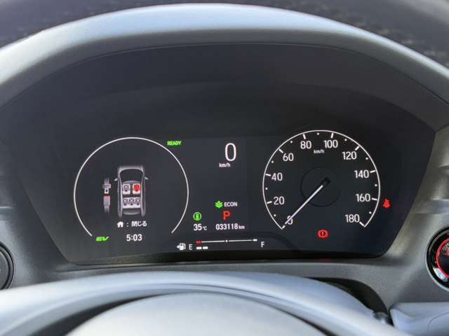 気になるお車があれば是非お問い合わせください。ご来店納車、ご自宅への配送納車等お客様のご都合に合わせたご対応をさせていただきます。