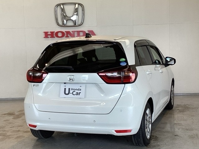 【Honda認定中古車 U-Select】　は3つの安心をお約束します。　1　Hondaのプロが整備した安心。 2　第三者機関がチェックした安心。　3　購入後もHondaが保証する安心。