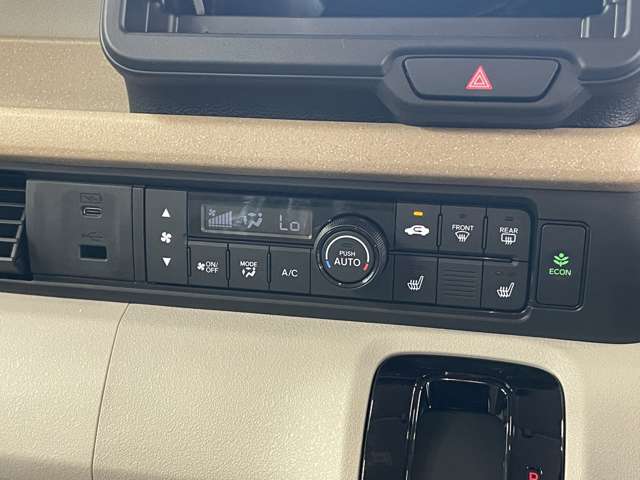 お車の機能や安全装備に関して気になる方は、ぜひ一度ご来店ください！その場でスタッフがご説明可能です！