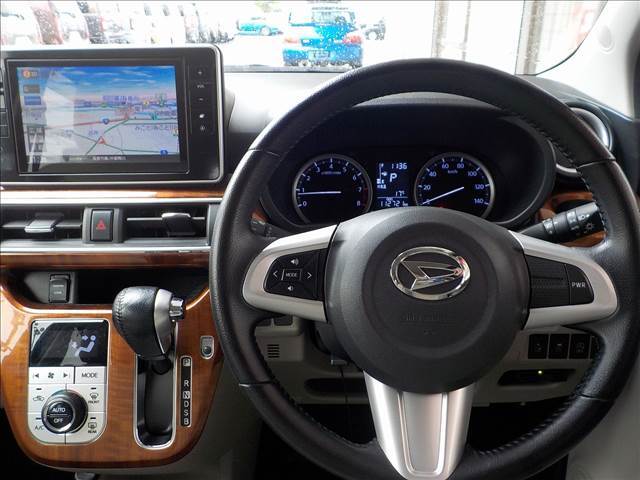 4WD☆ターボ☆純正8型ナビフルセグTV☆Bモニター☆ETC☆ウッド調パネル☆LEDヘッドライト☆LEDフォグ☆LEDテール☆リアパーキングセンサー☆スマートアシストII☆アイドリングストップ☆禁煙車