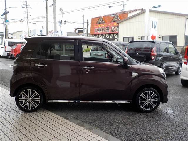 4WD☆ターボ☆純正8型ナビフルセグTV☆Bモニター☆ETC☆ウッド調パネル☆LEDヘッドライト☆LEDフォグ☆LEDテール☆リアパーキングセンサー☆スマートアシストII☆アイドリングストップ☆禁煙車
