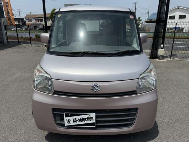 【親切丁寧なスタッフ】お車の知識がなくても大丈夫です。当店の専門プロスタッフがお答えいたします。車両についてはもちろん、アフターや保険などもお気軽に問い合わせください。