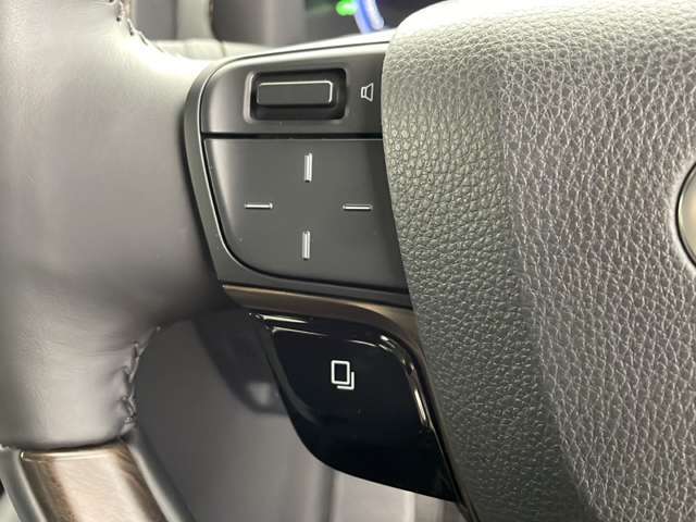 【運転席操作部】快適なドライブを楽しむための機能が装備されています！運転席から触れるので、使いやすいです！除菌プランいれていただくと、さらに清潔で安心していただけます！