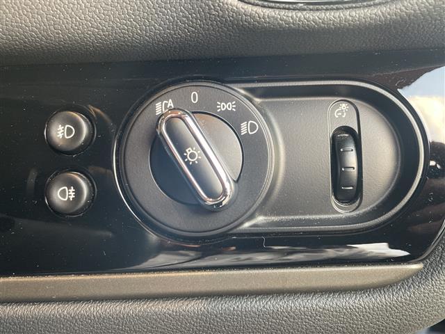 【お問い合わせください】写真の内容に関してやおクルマ購入までの流れなどご不明点、ご質問等がございましたらお気軽にガリバー店舗までお問い合わせください。