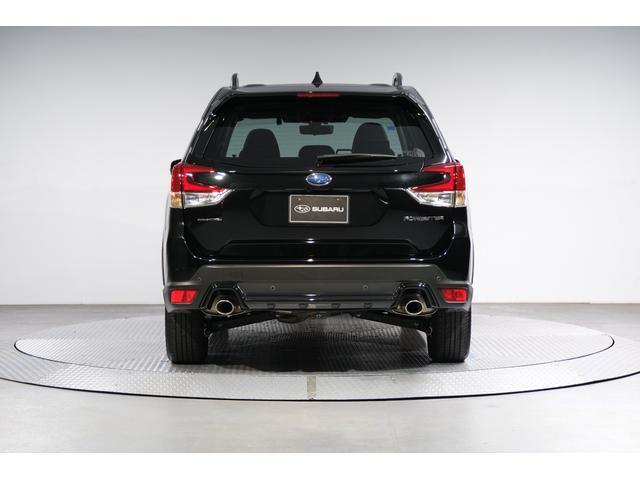 バッグカメラ装備。後退時ブレーキアシスト。後退時 車体後部に装着されたソナーセンサーが障害物を検知。衝突の危険がある場合はブレーキをかけ 被害を軽減又は防止します。