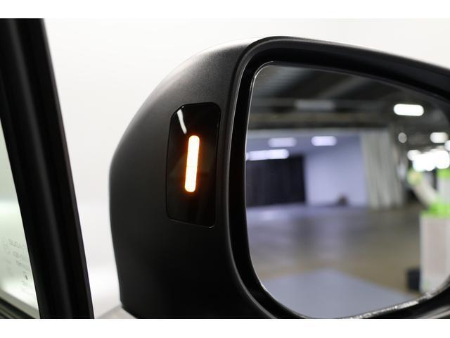 リヤビークルディティクション後方からの接近車をランプ点灯で知らせてくれます