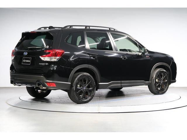 Xモード搭載のお買い得ターボ車 XTエディションオンロードもオフロードも思いっきり楽しめますルーフレール付きなのでキャリアを付けてルーフに荷物を積めばカーゴルームを有効活用できます