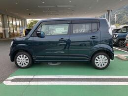 ご覧いただいたお車の、見えにくい部分や気になる箇所は、写真をお撮りしてEメールなどでお送りしています。お気軽にお申しつけください。