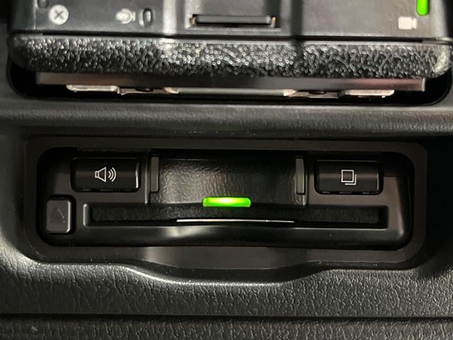 【ETC】高速道路の料金所をストレスなく通過！話題のスポットやサービスエリアに多い「スマートIC」利用時は必須のアイテムです。当店でセットアップを実施、ご納車当日からすぐにご利用いただけます！
