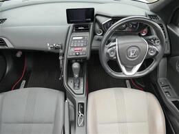 【インパネ全体】全方位で視界が広く、高い目線で運転もしやすいです！