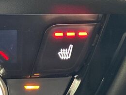 【シートヒーター】寒い日に重宝するシートヒーター！エアコンより早く温まってくれるので寒がりの人も安心ですね♪エアコンの温風は乾燥するから苦手、という方にもをおすすめです。