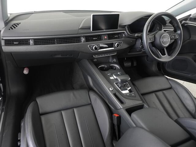 ドアを開けると上質で上品な室内空間が広がり、細部までこだわったAUDIデザインの良さと、もの作りのこだわりを感じて頂けます。