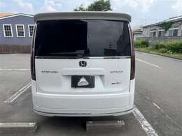 国産ディーラーだから可能な『良質』で『安心』なU-Carを、お客様に提供しております。また遊び心溢れるカスタマイズの提案、アウトドアライフのご案内もお任せ下さい。