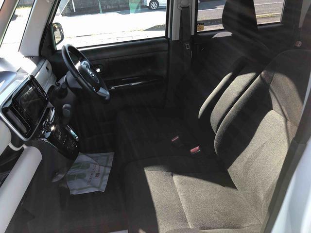 人気のベンチシートです。