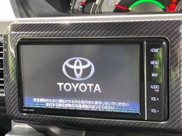 【純正ナビ】人気の純正ナビを装備しております。ナビの使いやすさはもちろん、オーディオ機能も充実！キャンプや旅行はもちろん、通勤や買い物など普段のドライブも楽しくなるはず♪