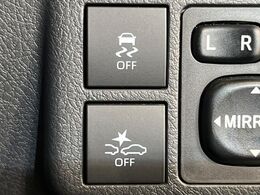 【スマートアシスト】走行中に前方の車両等を認識し、衝突しそうな時は警報とブレーキで衝突回避と被害軽減をアシスト。より安全にドライブをお楽しみいただけます。