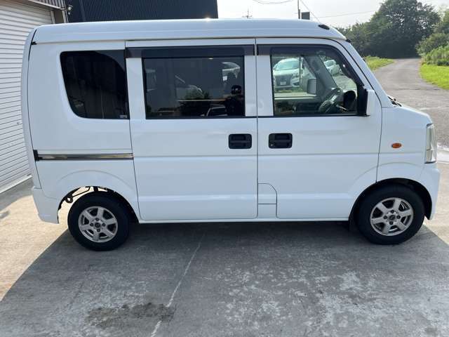 中古車なので外装や内装の細かな傷はございます。直接確認が難しい方はメールにて詳細写真添付可能。ご連絡下さい。