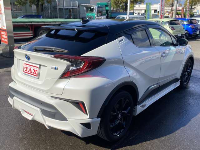 入庫時には、ホイールやタイヤの状態もしっかりチェック！！溝のないすり減ってるタイヤではご納車致しません。しっかりと、安全基準をクリアしたタイヤでのご納車をさせて頂きます！！