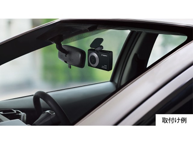 ☆最近、新聞やニュース等でも取り上げられることが増えております【ドライブレコーダー】、今後も重要性が増すばかりです！この機会に是非お取付をおススメいたします！！前と後ろの2カメラ前後タイプです！
