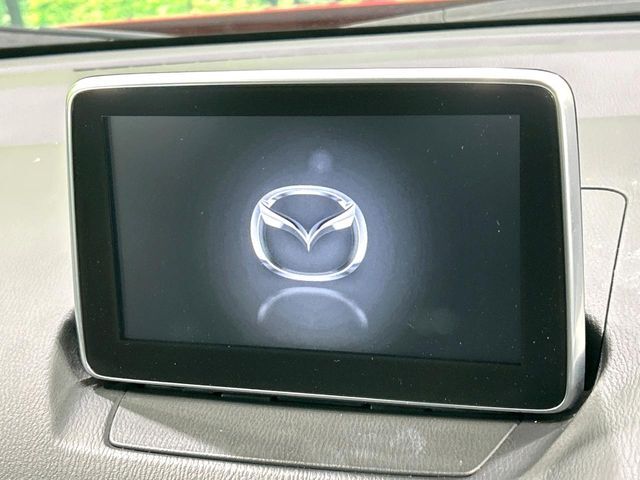 【メーカー純正ナビ】インテリアに溶け込むスタイリッシュな「専用設計」メーカーナビを装備♪視認性や操作性など基本性能にも優れ、より上質なカーライフをお楽しみいただけます。