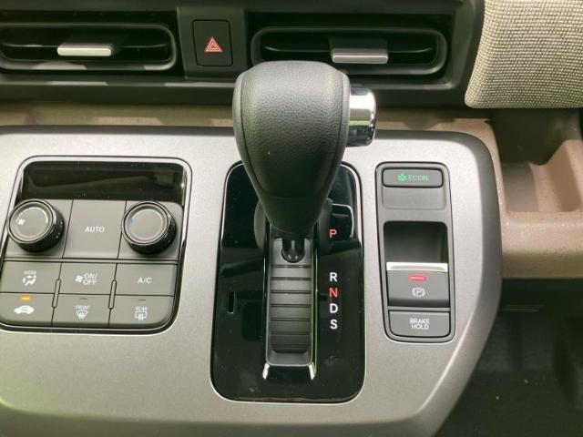 お車に合わせて無料保証以外にも、保証範囲、期間、距離を拡充させた有料保証もご用意しております！中古車の購入が初めてで不安・・・というお客様もご安心ください！