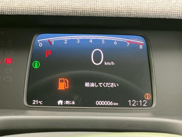 WECARSの展示場では実際に見て、触ってお車をお選びいただけます！知識の豊富な営業スタッフが様々なカーライフをご提案いたします！