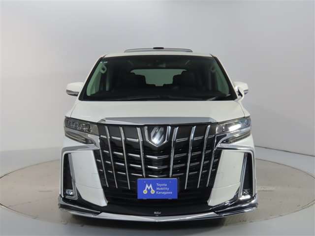 《ロングラン保証α》通常のロングラン保証に有償にてプラス1年または2年の延長保証もお選びいただけます。愛車を永く大切にお乗りになる方におすすめのプランです。