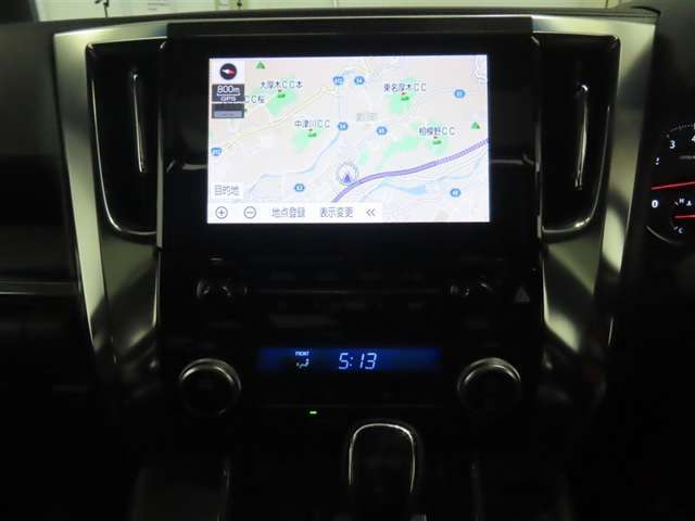 トヨタ純正ナビ装備！地図描写は文字も道もクリアで見やすく、滑らかに表示します。これさえあればもう道に迷わないですみますね♪