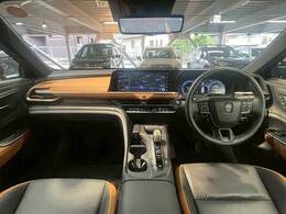 アイポイントが高く見晴らしの良い運転席です！
