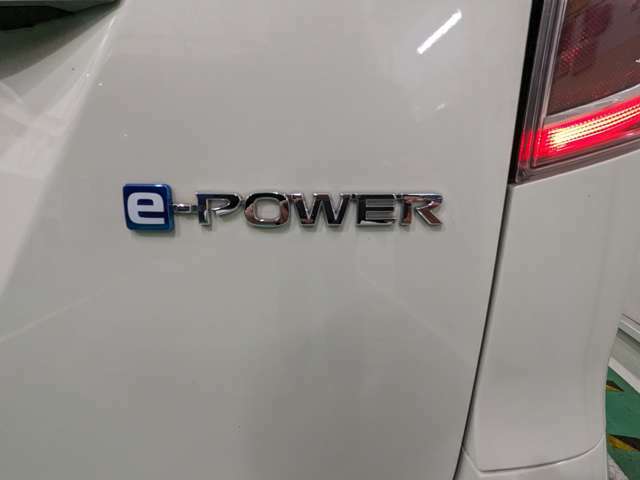 人気のE-POWER！ハイブリッドで高燃費と静粛性を実現しています。