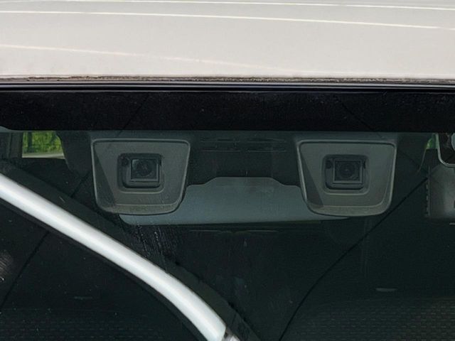 【スズキ　セーフティサポート】走行中に前方の車両等を認識し、衝突しそうな時は警報とブレーキで衝突回避と被害軽減をアシスト。より安全にドライブをお楽しみいただけます。