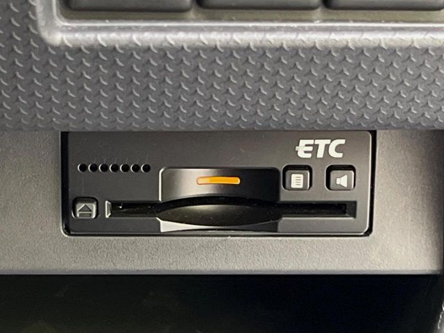 【ETC】高速道路の料金所をストレスなく通過！話題のスポットやサービスエリアに多い「スマートIC」利用時は必須のアイテムです。当店でセットアップを実施、ご納車当日からすぐにご利用いただけます！