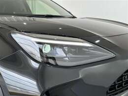 LEDヘッドライトです。デザイン性がよくとても明るいので、夜間の走行や悪天候でも安心です。しかも長寿命！
