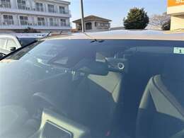 こちらの車両には衝突防止装置やいざという時安心！ドライブレコーダーが付いております♪