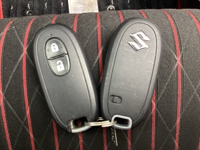便利なスマートキー2個付きです。
