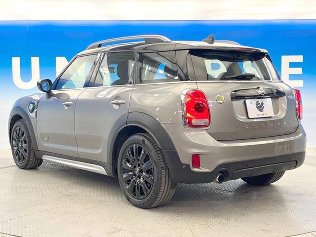 ●YANASEオートシステムズとの提携によって実現した高品質修理ネットワーク！大切なお車だから、万が一の修理でも「純正品質」をご提供。当店でご購入いただくお車にはメリットが数多くあります