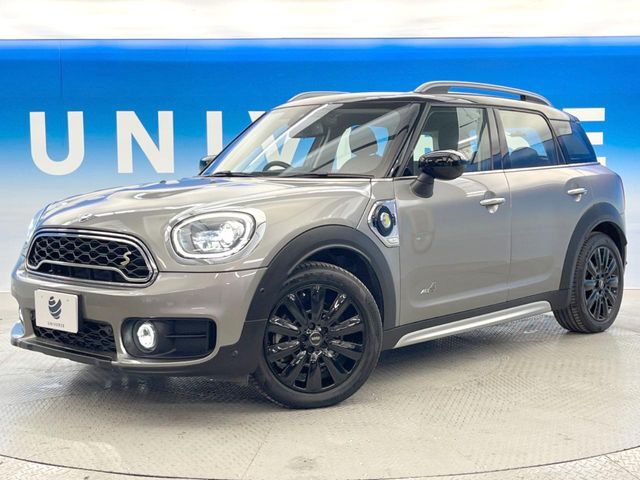 ●無料付帯の保証の他、安心の最長3年・走行無制限保証（有償）をご用意。輸入車を安心してお楽しみいただける様、保証内容も充実はもちろん、無料点検＆オイル交換やロードサービスも付帯しております。