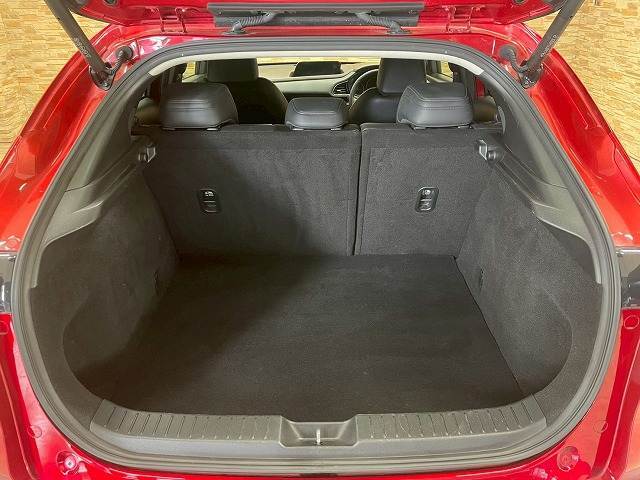 ☆全車修復歴なし！鑑定付きの良質なお車のみを厳選して展示中☆第3者機関の認定付き車ですので、遠方の方でも、安心してご検討いただけます。