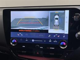 【パノラミックビューモニター】クルマを真上から見下ろした視点で駐車をサポートします！クルマの斜め後ろや真横など、いち早く障害物に気が付くことができます。