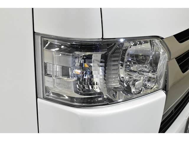 ■純正LEDヘッドランプ(オートハイビーム)★即納台数多数取り揃えております！あなたに気に入っていただけるお車ご提案します☆スタッフ一同ご来店お待ちしております。シーアールエス大阪06-6852-9000
