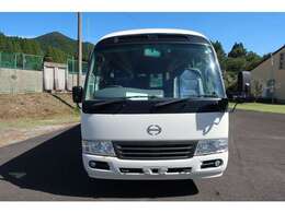 遠方販売実績も多数あり！遠方のお客様でも安心してお車をご購入いただけるよう、車検整備やその他の修理箇所、また欠損部品補填などの作業を行なってからお客様にお渡ししています。
