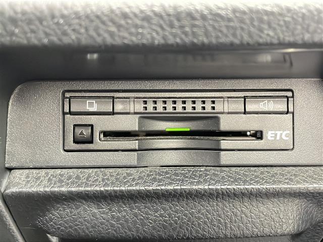 【　ETC　】今やカーライフにおける重要性はナビにも匹敵するのではないでしょうか？セットアップを行うことで利用可能になります！