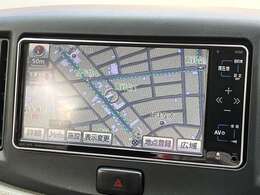 HDDナビが装備されております。7型ワイド画面で見やすいです。型番は「NHDT-W59」です。ダイハツ純正オプションなので使い勝手も良いです。