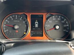 【スピードメーター】メーターがシンプルで見やすく運転しやすいですね！